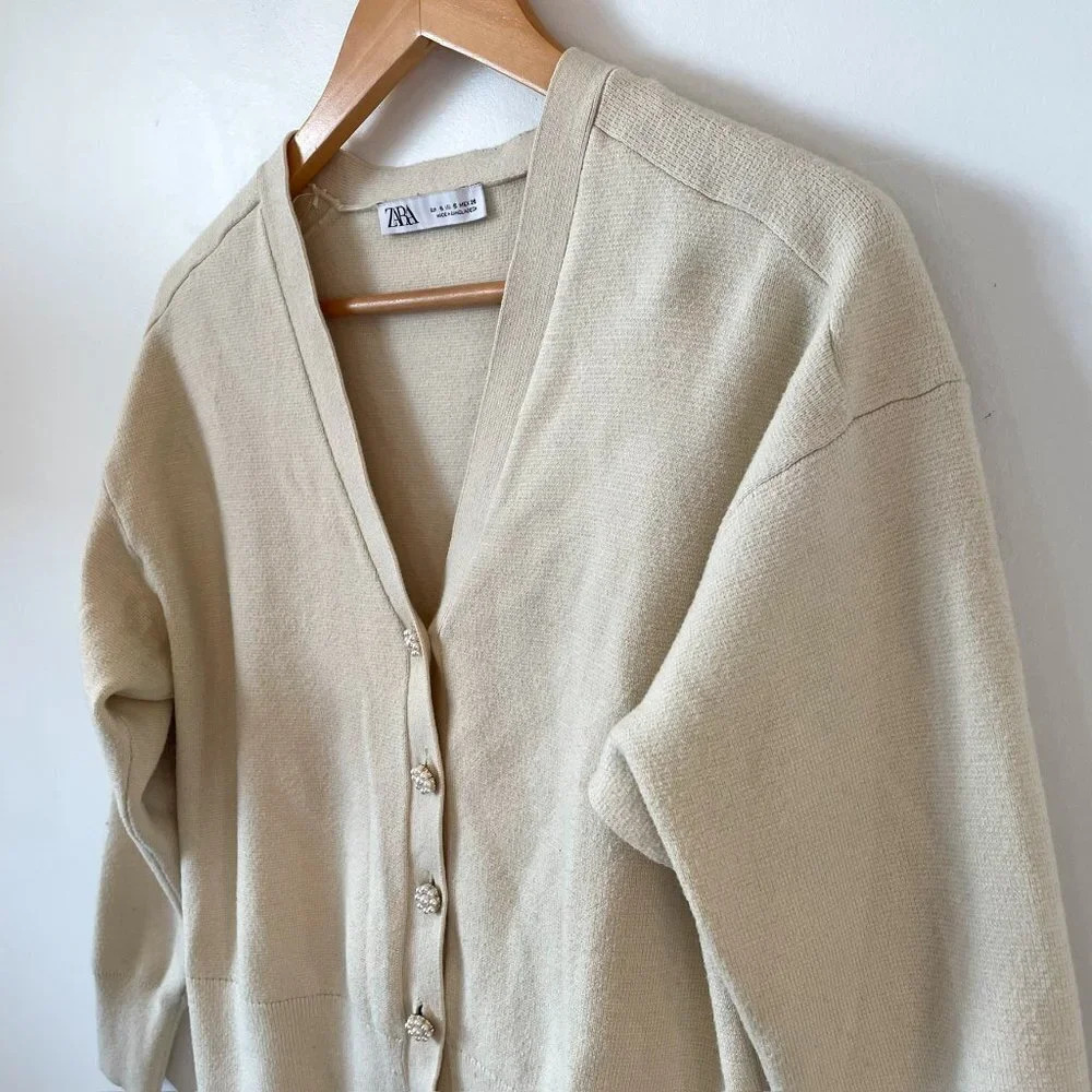 Zara Flower Pearl Button V Neck Knit Cardigan Cream Size Small - Picture 4 of 7